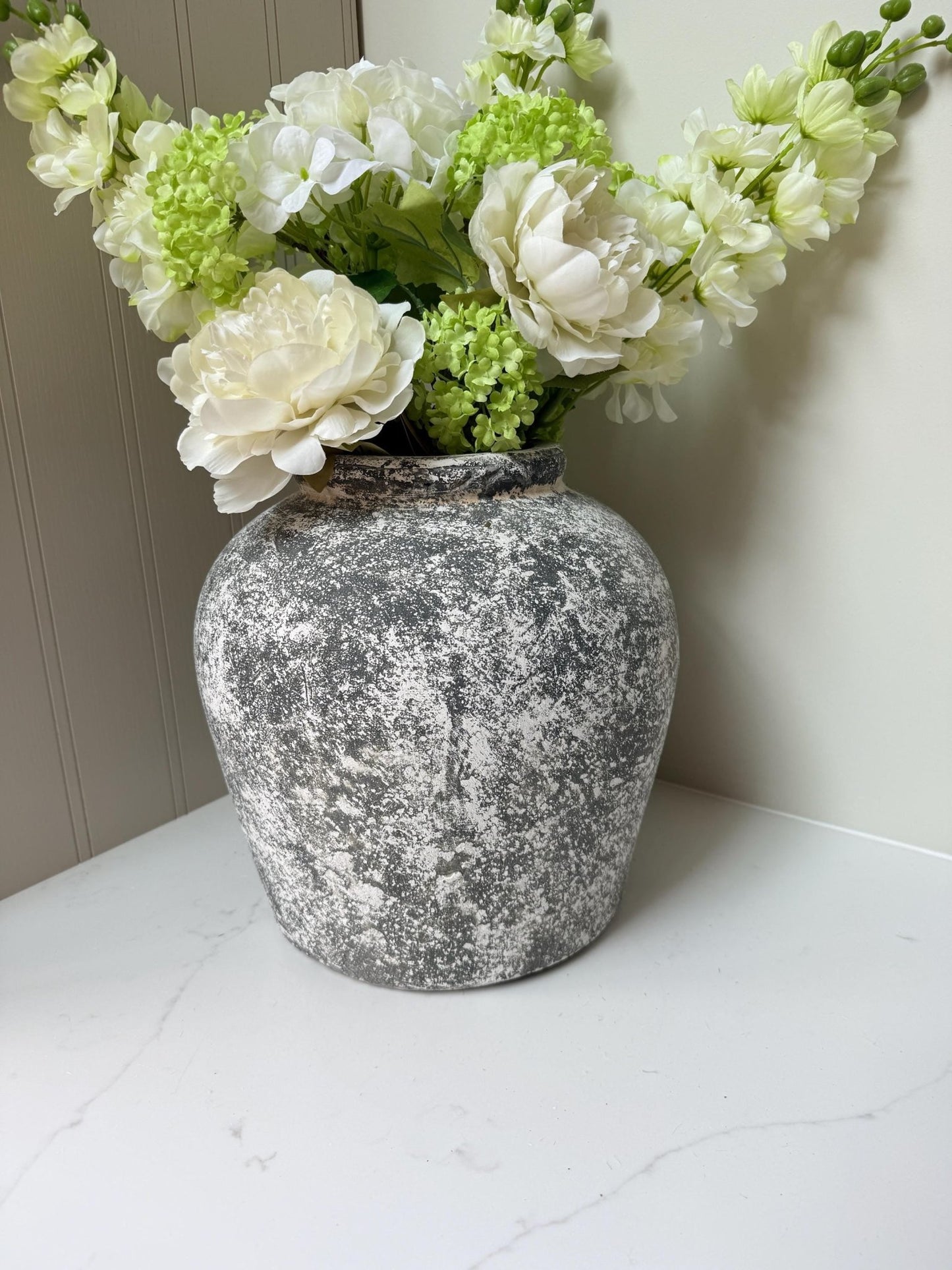 Aged Stone Luxury Vase - NalaWillowCo
