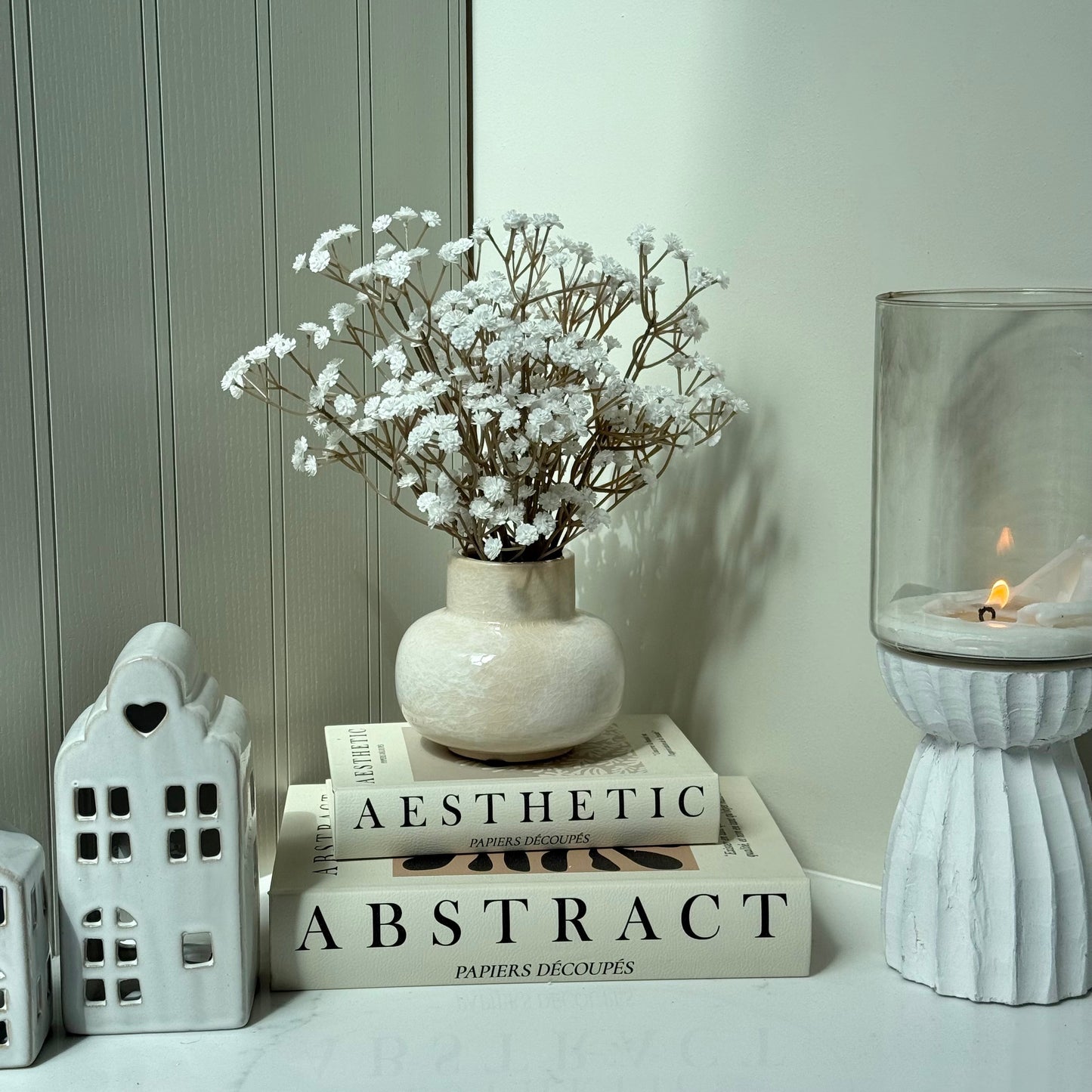 Small Marbled Ceramic Vase with White Gyp