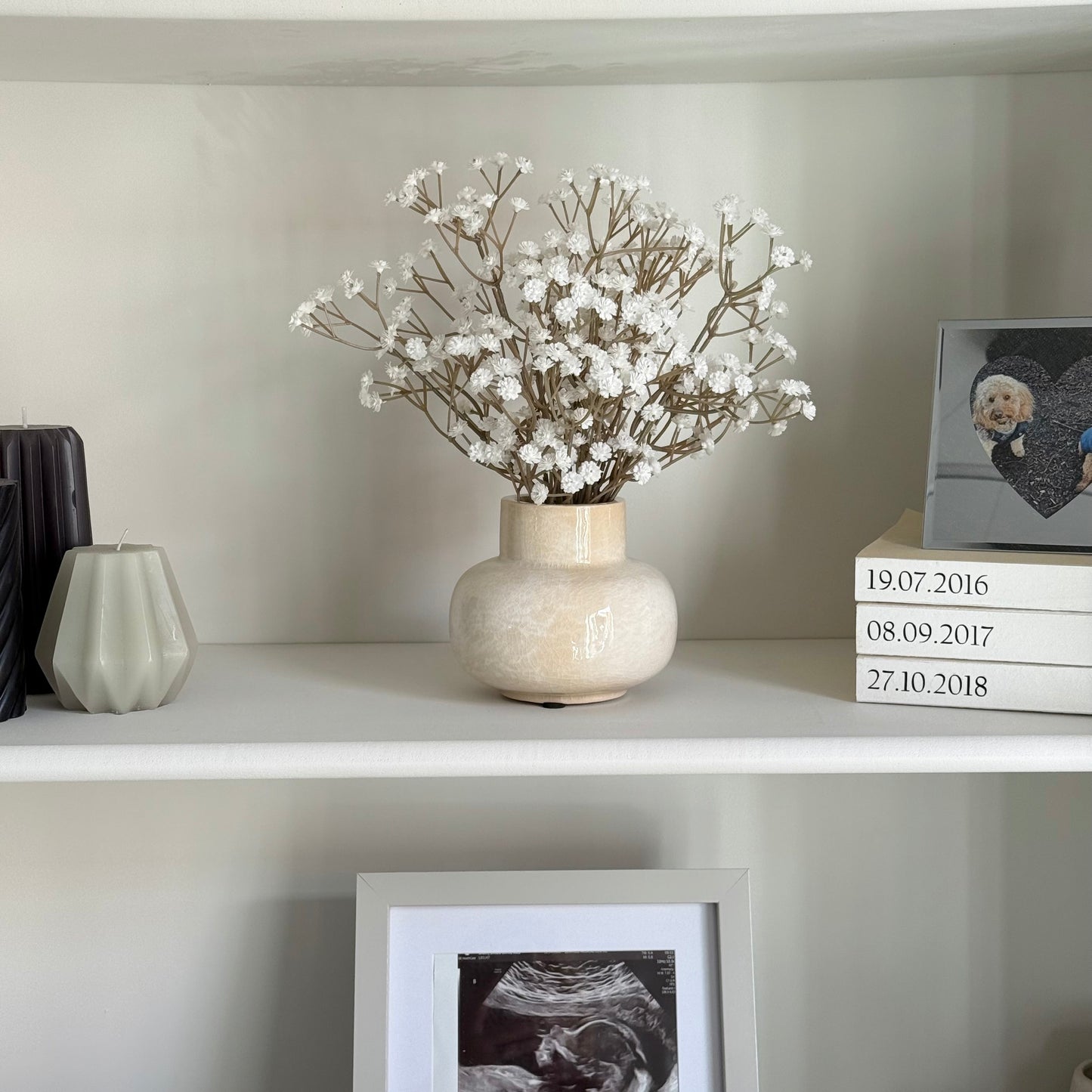 Small Marbled Ceramic Vase with White Gyp