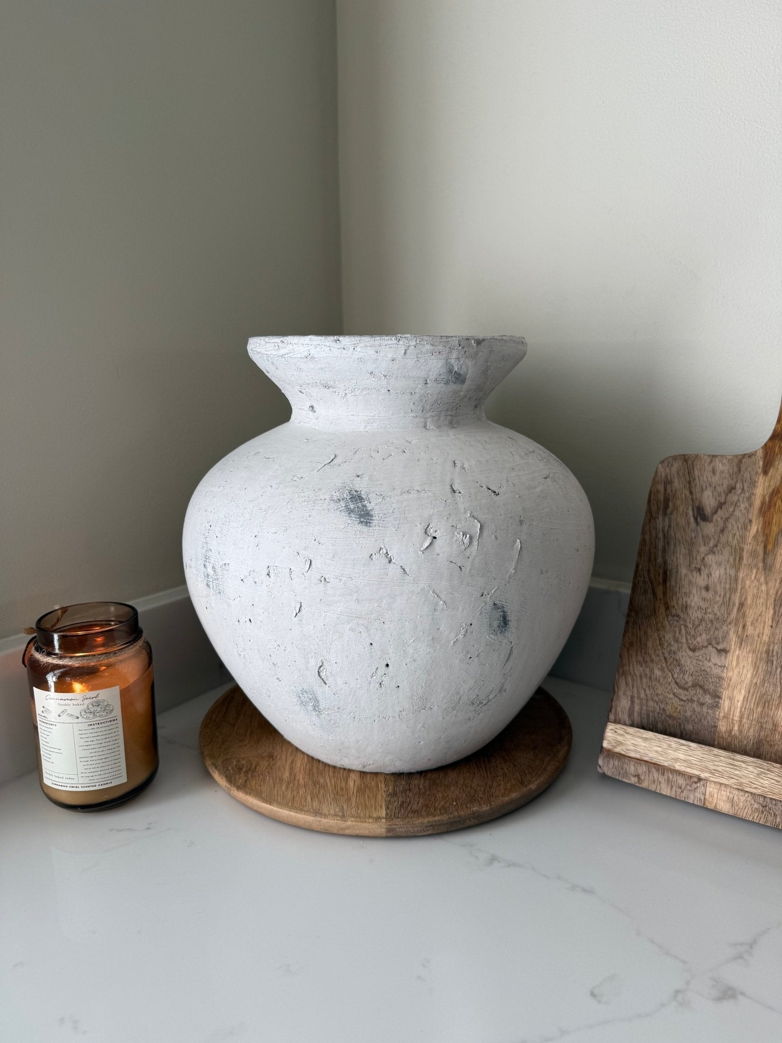 Darcy Large Antique White Vase - NalaWillowCo