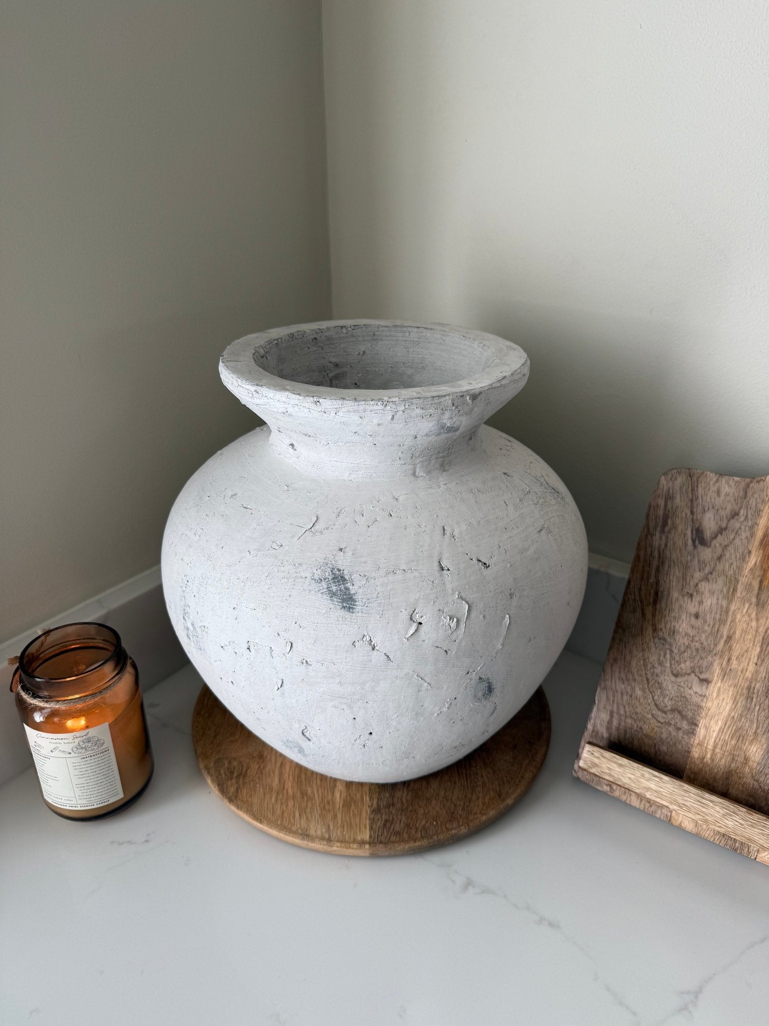 Darcy Large Antique White Vase - NalaWillowCo