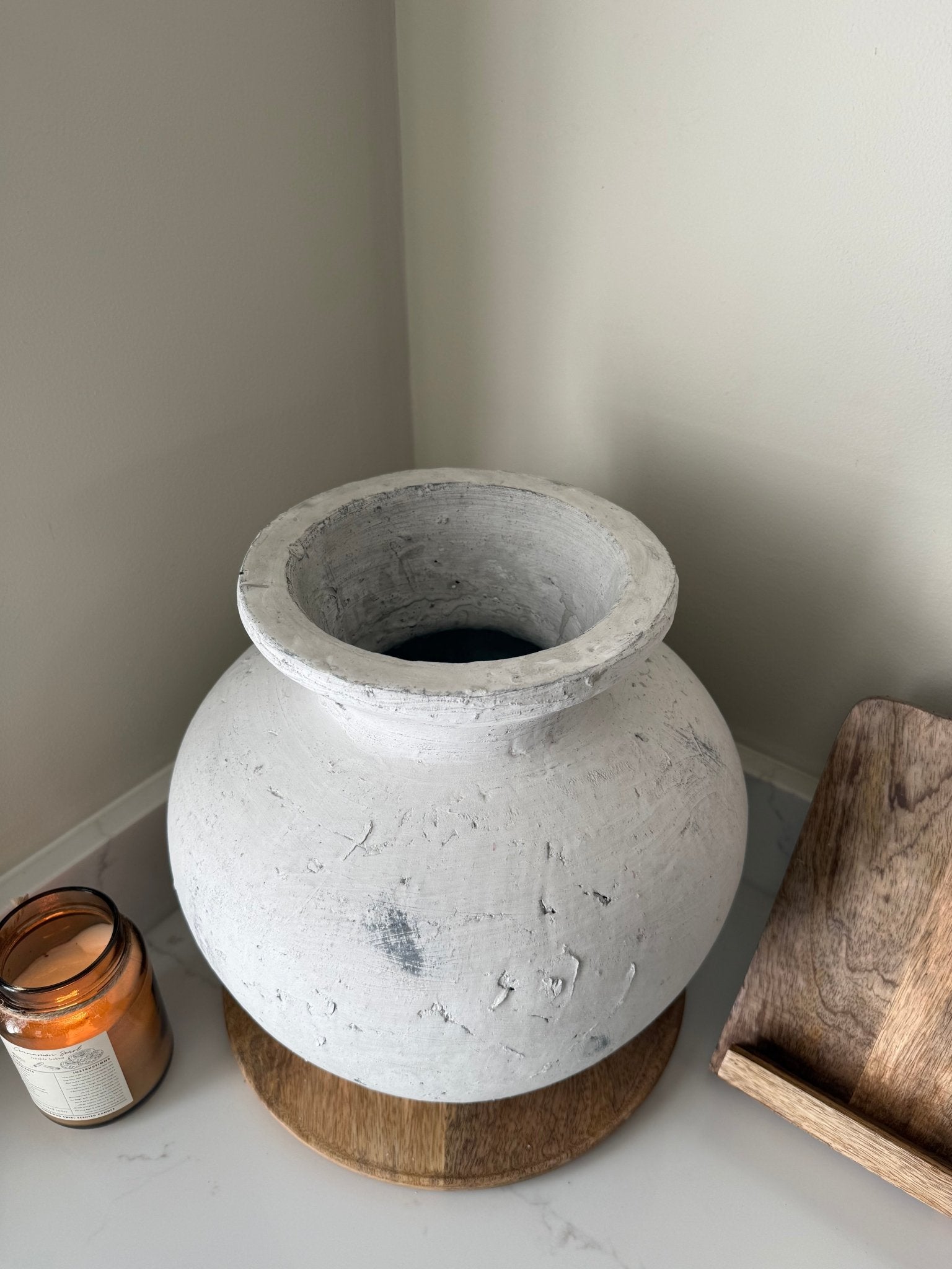 Darcy Large Antique White Vase - NalaWillowCo