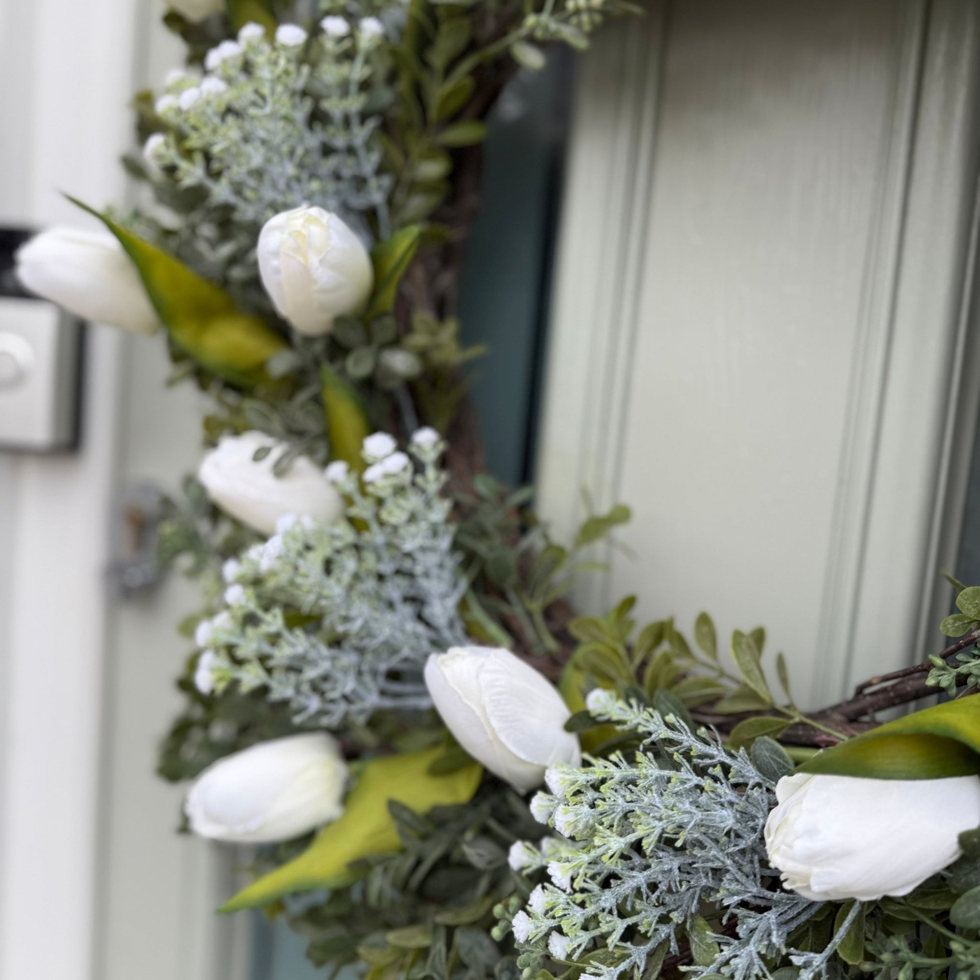 Extra Large 55cm Handmade White Tulip & Gyp Wreath - NalaWillowCo