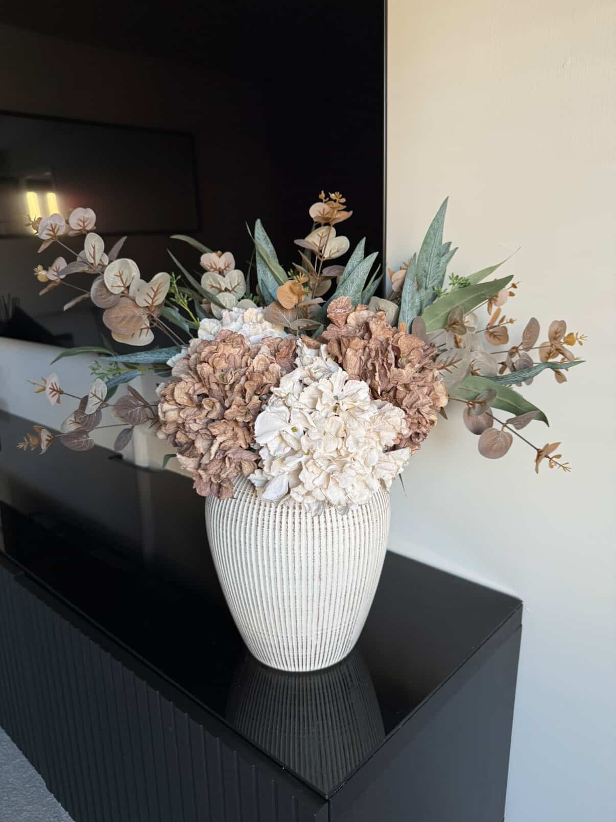 Lou - Cappuccino & Blush Hydrangea Arrangement - NalaWillowCo