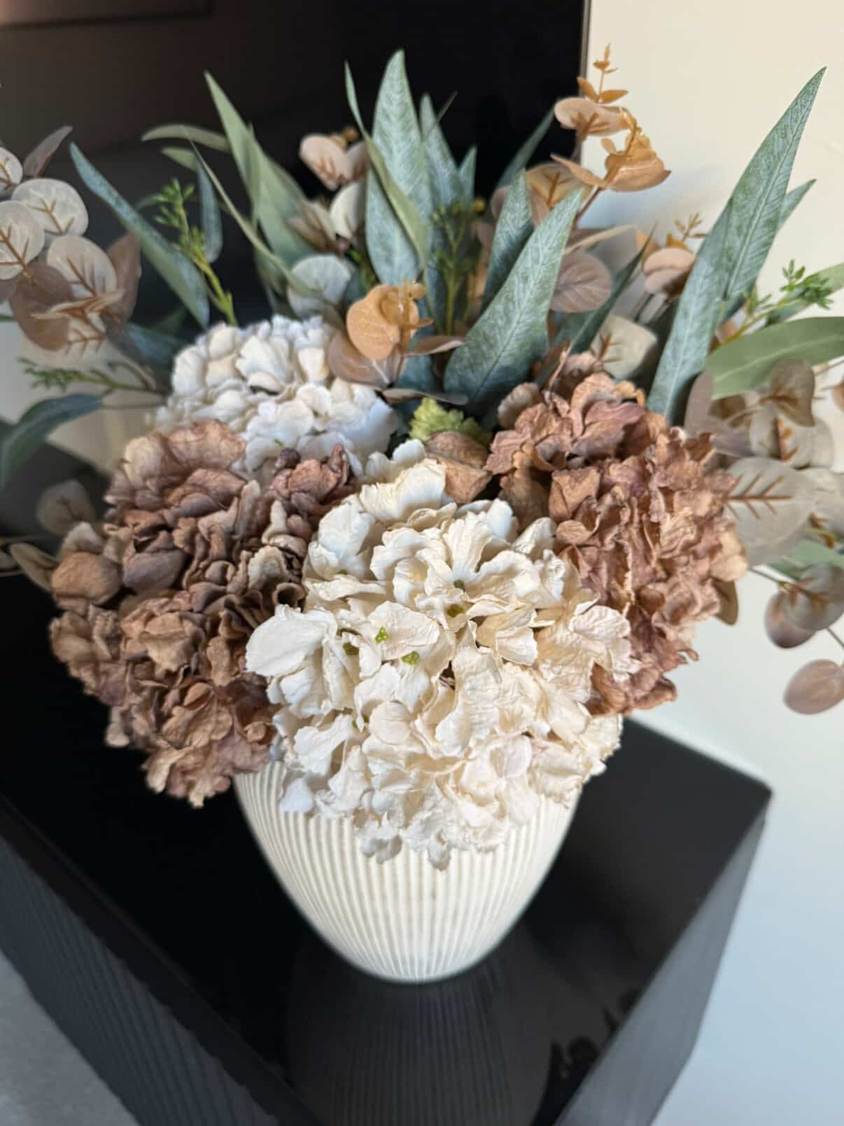 Lou - Cappuccino & Blush Hydrangea Arrangement - NalaWillowCo