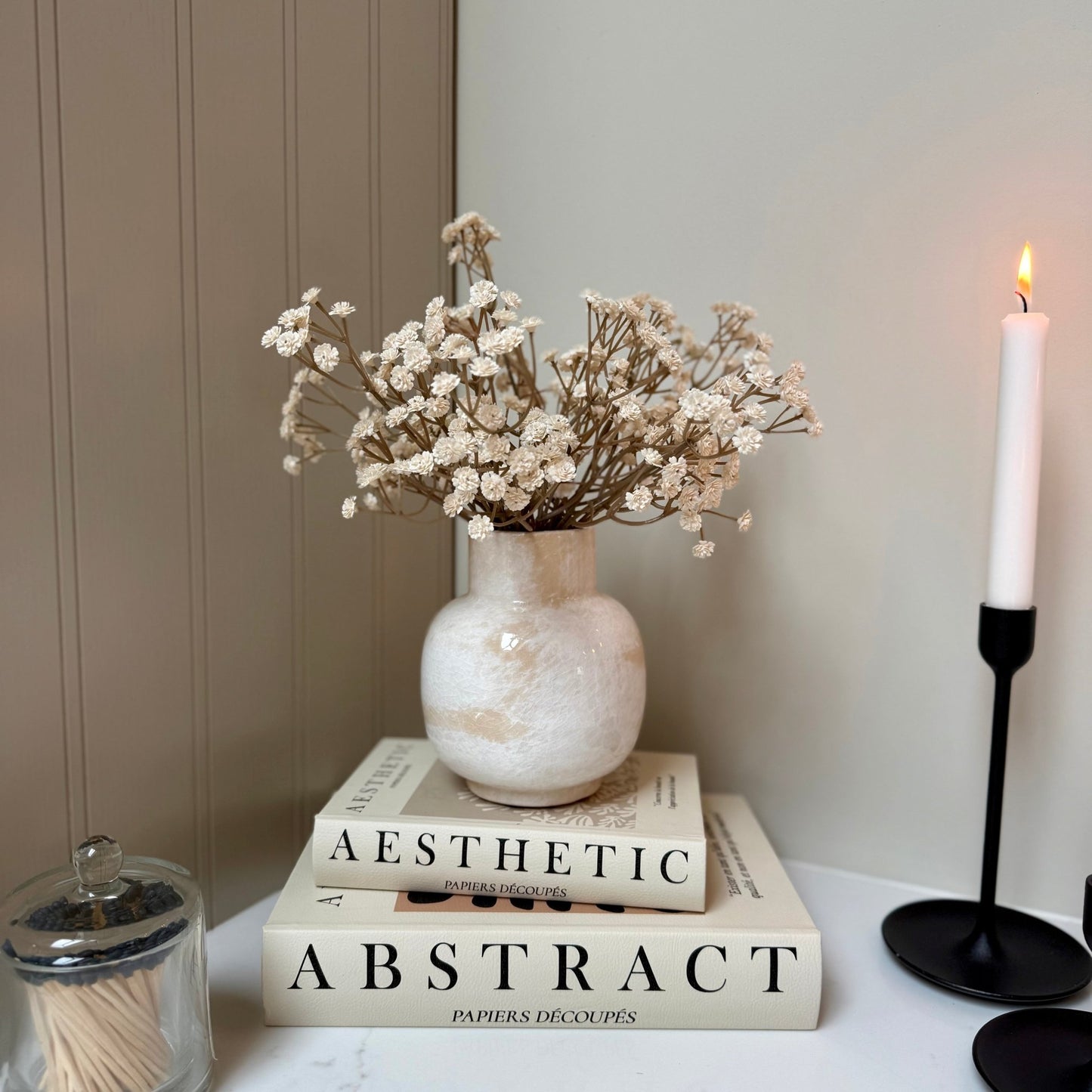 Marbled Ceramic Vase with Cream Gyp - NalaWillowCo