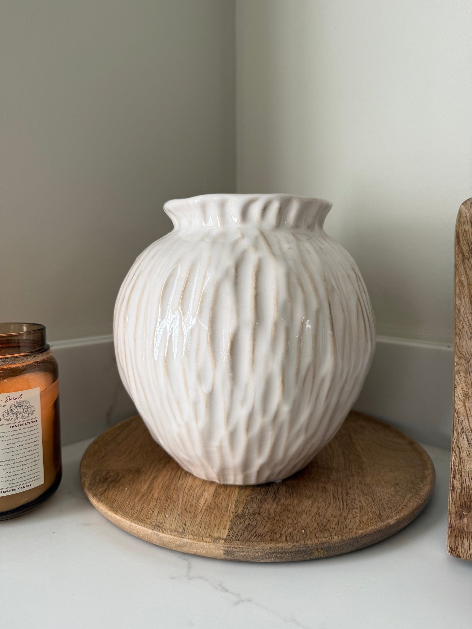Textured White Ceramic Vase – Numa Round Vase - NalaWillowCo