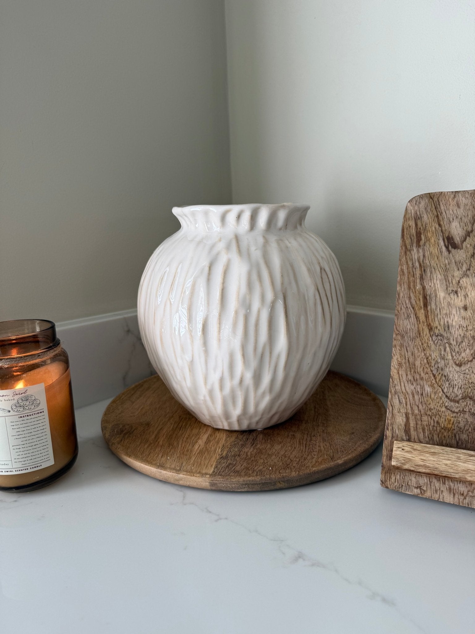 Textured White Ceramic Vase – Numa Round Vase - NalaWillowCo