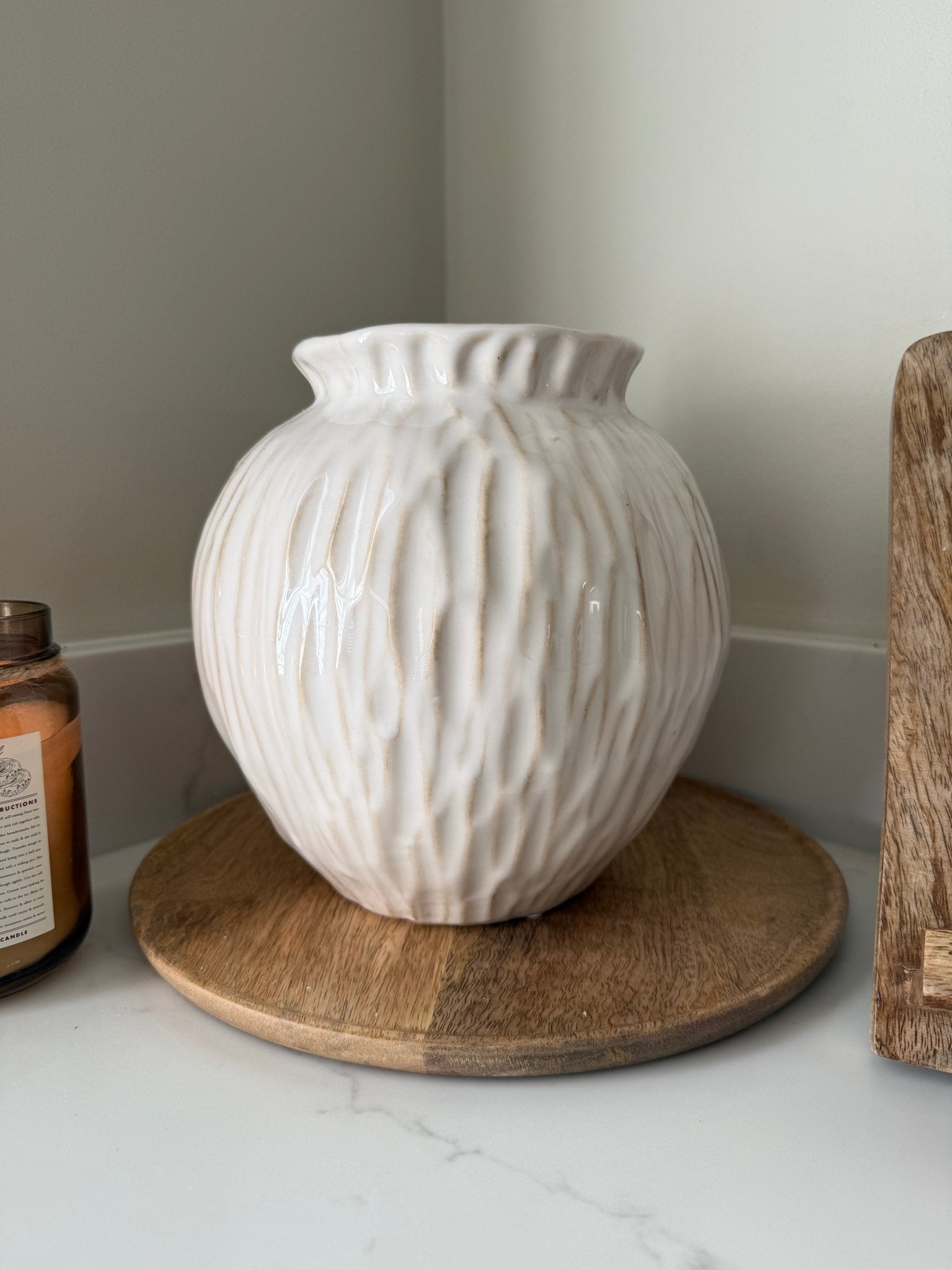 Textured White Ceramic Vase – Numa Round Vase - NalaWillowCo