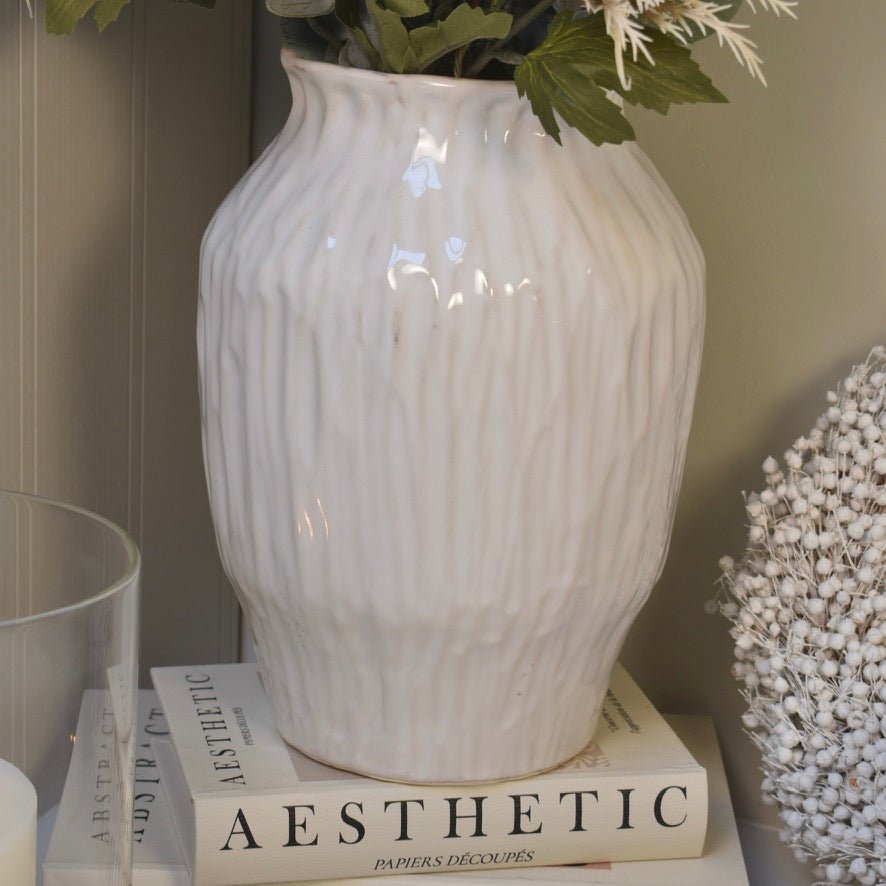 Vanilla Petal Hydrangea Arrangment - NalaWillowCo